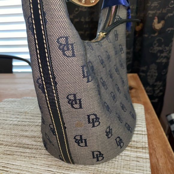 Dooney & Bourke Navy Signature Bucket Bag - Picture 2 of 9